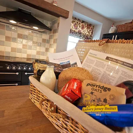 Stunning Yew Tree * Westow