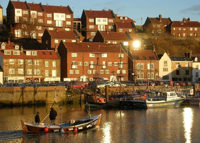 Stunning Yew Tree Country house Westow