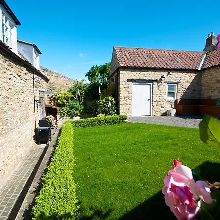 乡村民宿 斯达林紫杉树乡村民宿 *