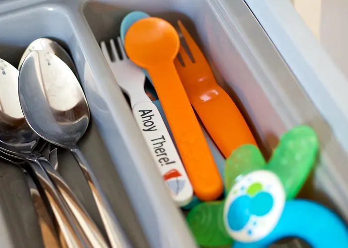 Stunning Yew Tree Country house *